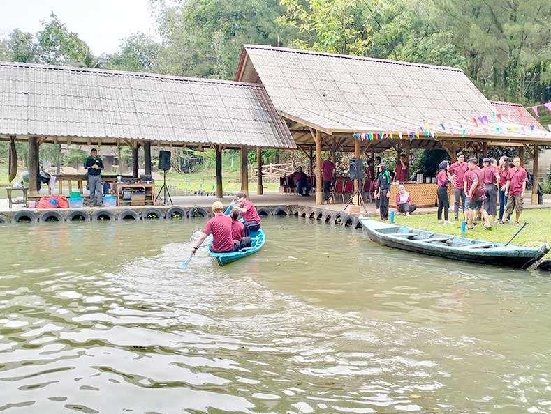 kegiatan family gathering di telaga cikeas resort